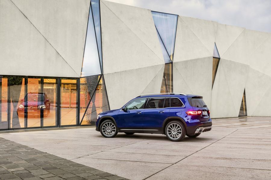  Mercedes-Benz GLB250 AMG Line (X247) 2019 года  (WW) (фото 15 из 47)